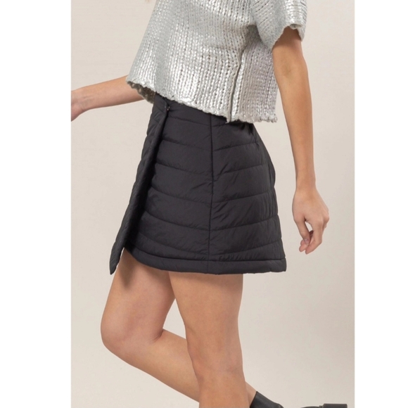 #039BLK NEW! MOST FABULOUS QUILTED MINI SKIRT - Picture 7 of 10